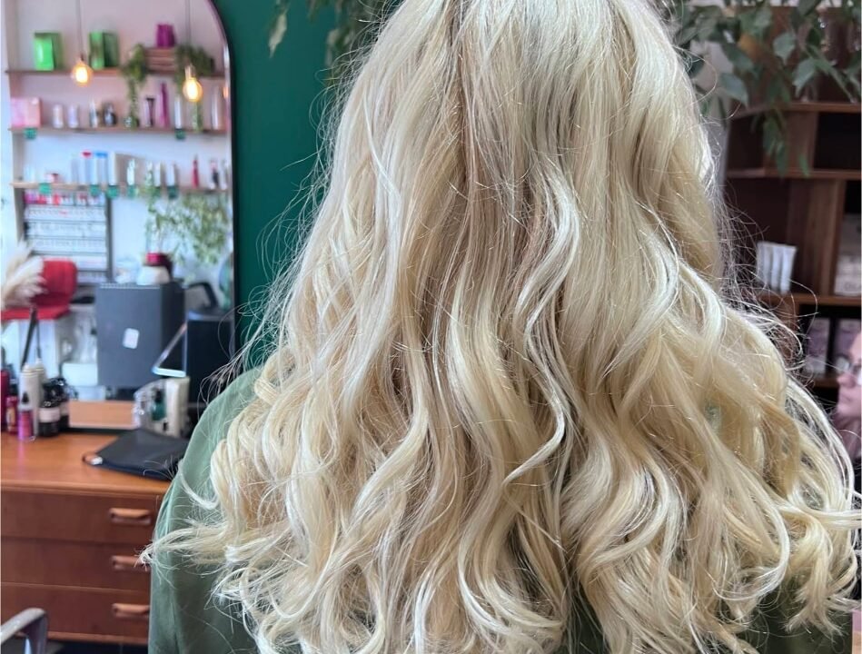 https://colourhutacademy.co.uk/wp-content/uploads/2025/06/courses-1-949x720.jpg